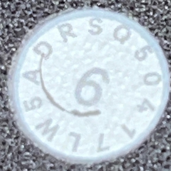 Lululemon Reveal Tight Precision 25" inseam 
Black Laser Cut size 6 - Picture 8 of 11